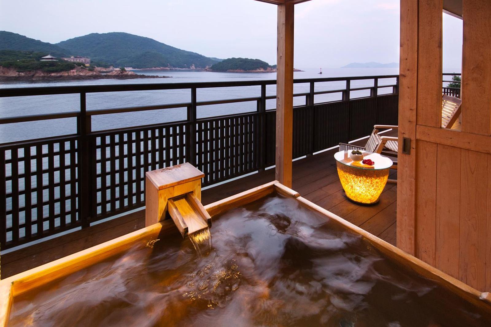 มิงิวะเท โอจิ โคจิ Hotel Tomo ภายนอก รูปภาพ